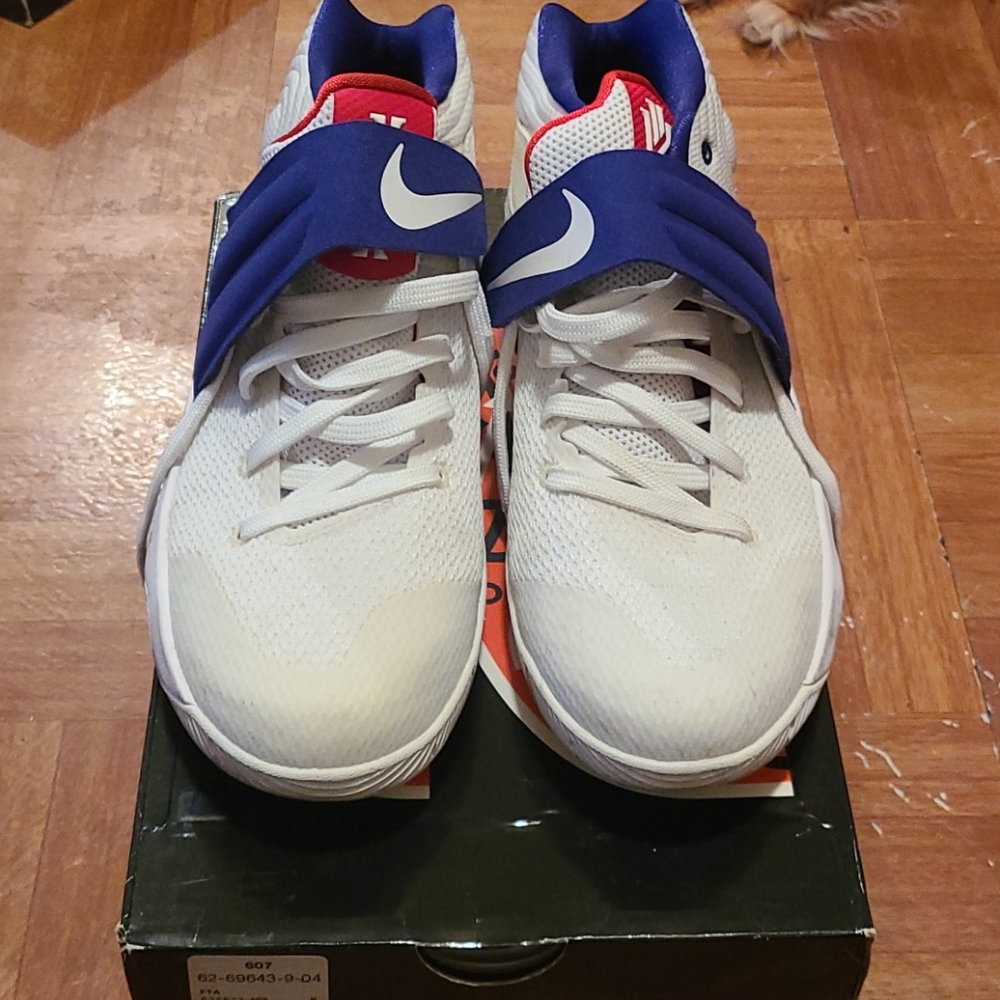 Kyrie 2